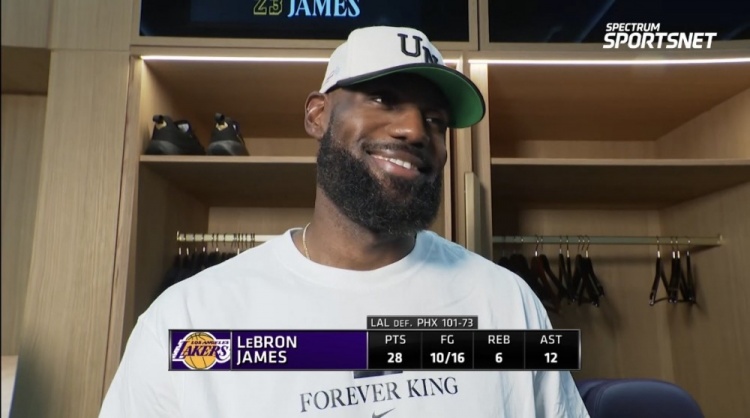 詹姆斯高效28+12率隊(duì)大勝 回應(yīng)角色轉(zhuǎn)變稱更想要三連勝 詹姆斯高效28+12率隊(duì)大勝 回應(yīng)角色轉(zhuǎn)變稱更想要三連勝