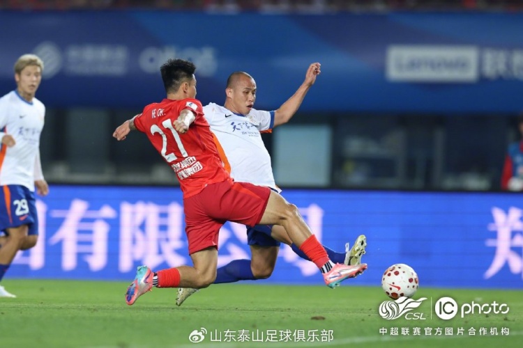 瓦科吊射破空門(mén) 泰山客場(chǎng)一球小勝河南