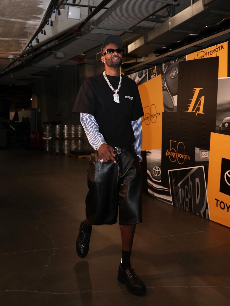 艾頓社媒總結常規(guī)賽征程 表態(tài)季后賽工作未結束