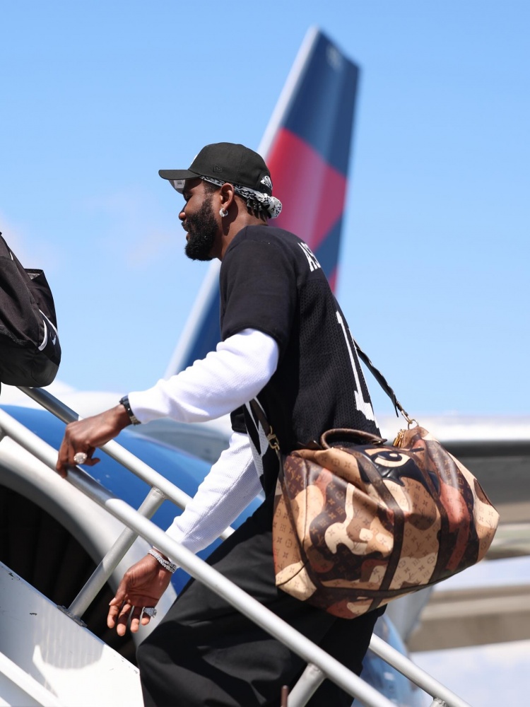 艾頓社媒總結(jié)常規(guī)賽征程 表態(tài)季后賽工作未結(jié)束