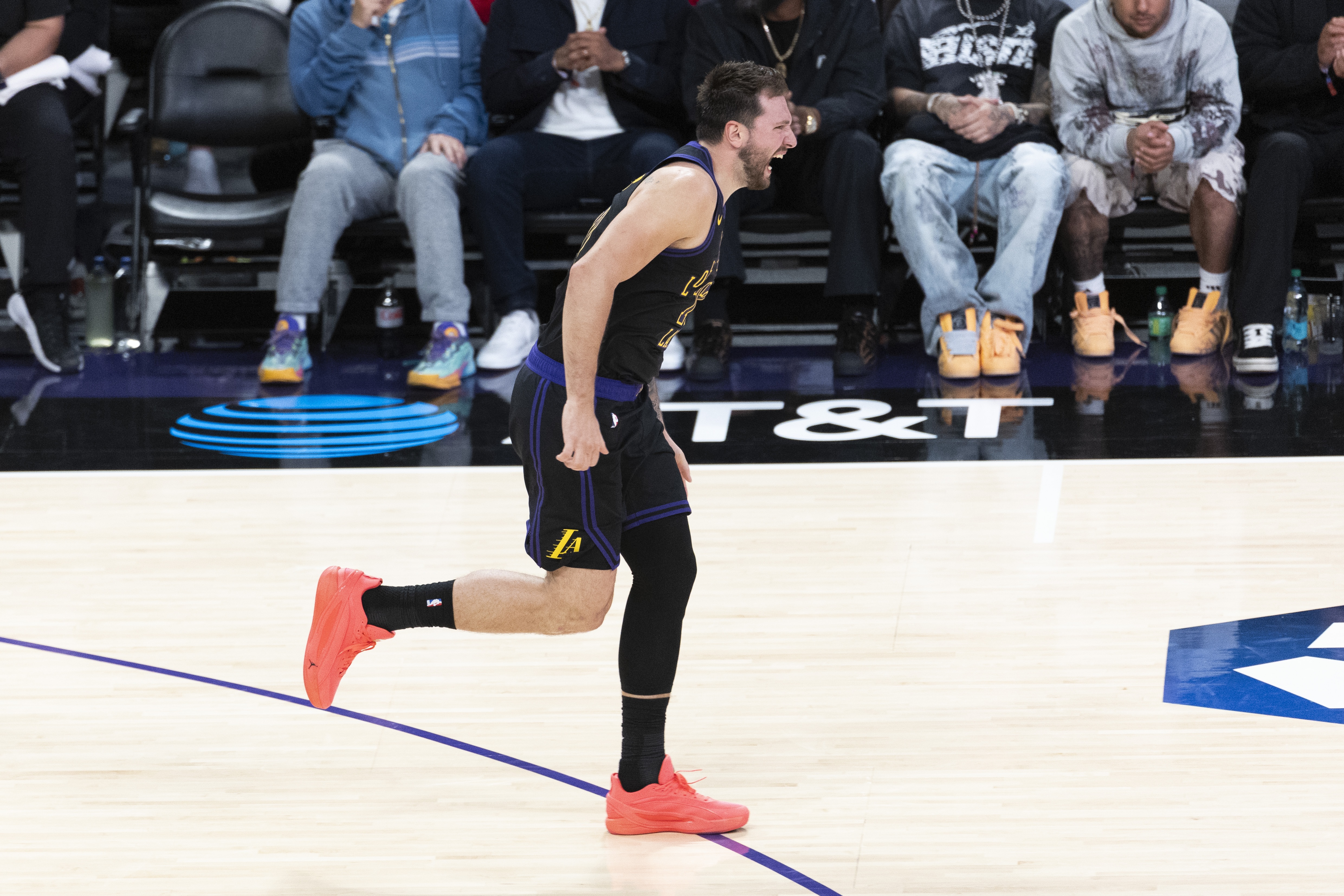 維蒂揭秘科比歐洲治療真相 東契奇細(xì)胞療法引關(guān)注