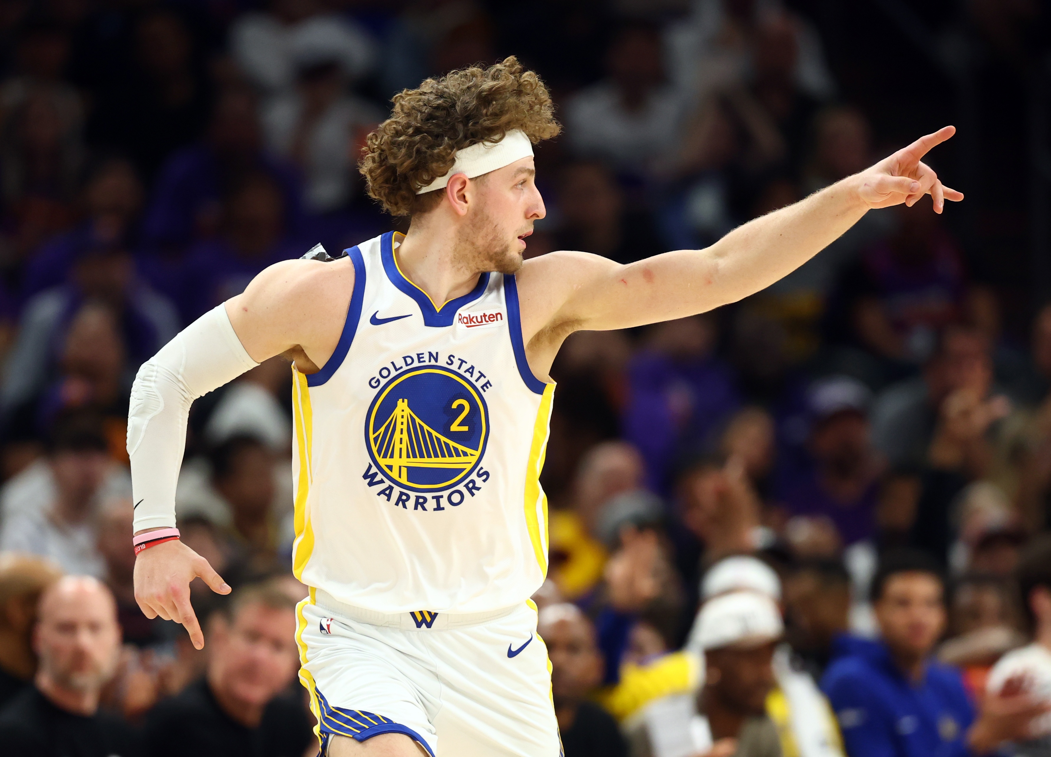 太陽(yáng)無(wú)限換防鎖死庫(kù)追擋拆 格林36分送勇士出局