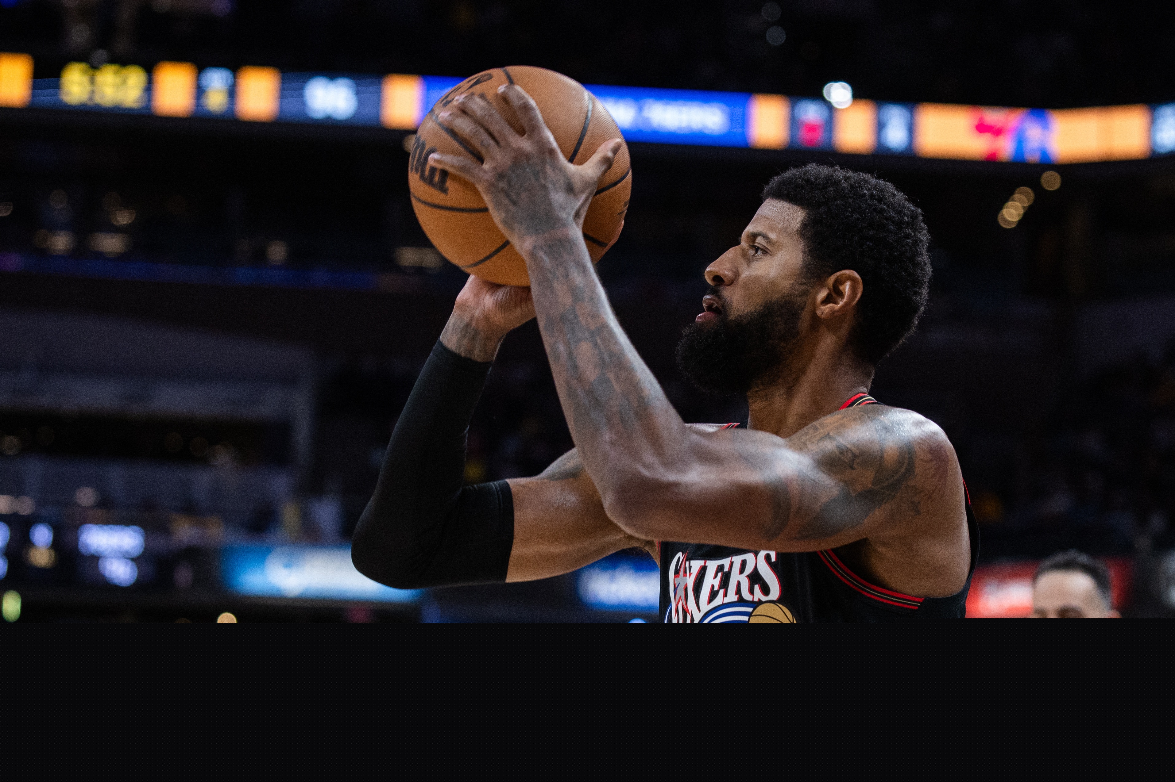 喬治58.8%領(lǐng)跑季后賽三分命中率榜，八村塁52.6%第三