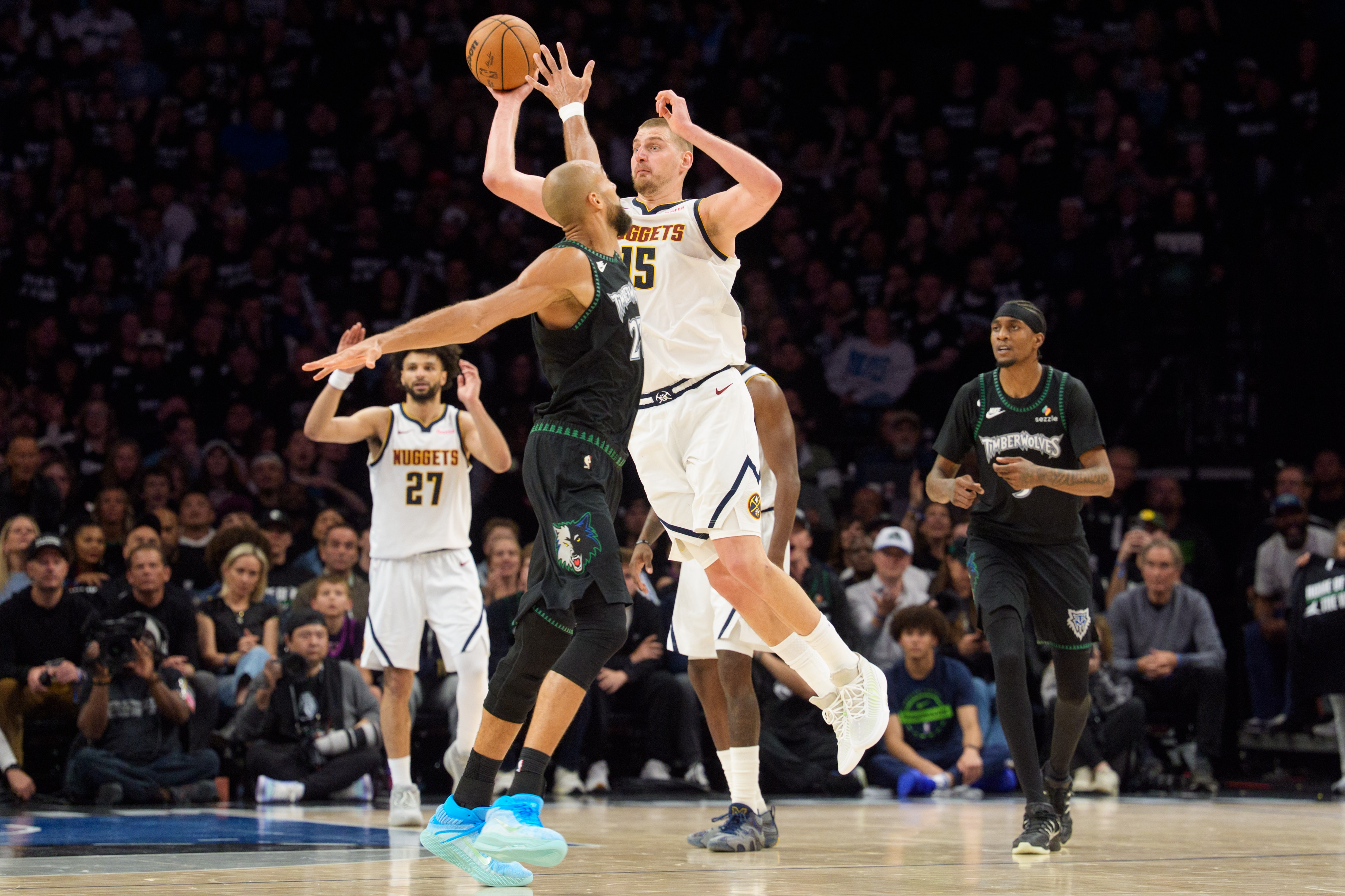 森林狼連傷兩將，格林預(yù)估系列賽將拖入搶七