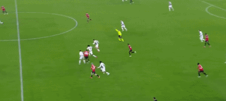 尤文主場2-0米蘭 姆班古拉小維阿兩分鐘連擊