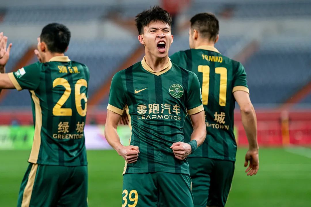18歲王鈺棟8球登頂中超射手榜，40天從首球到并列第一