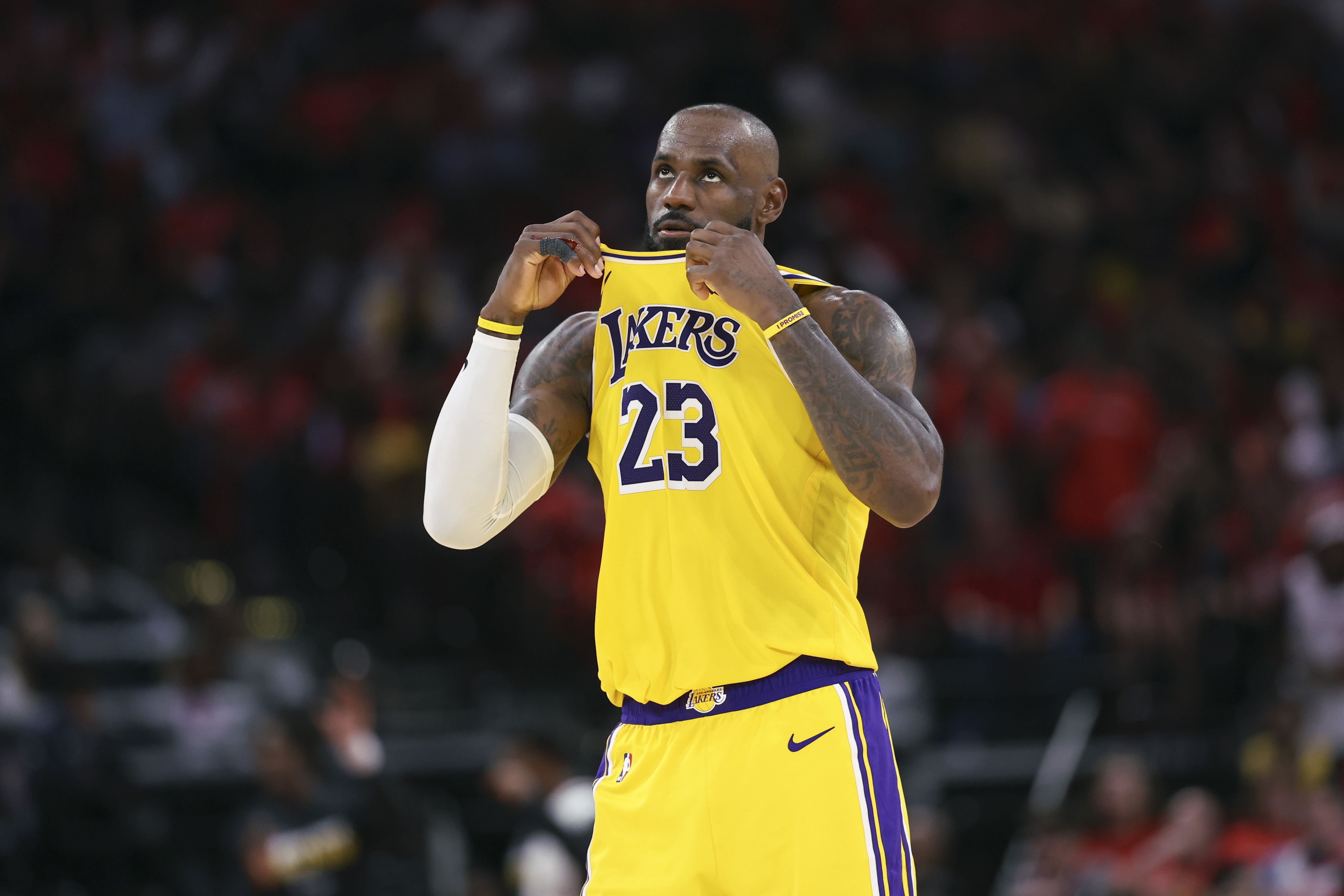 ESPN名記：湖人要求詹姆斯降薪需給理由 否則他會去別處拿更少