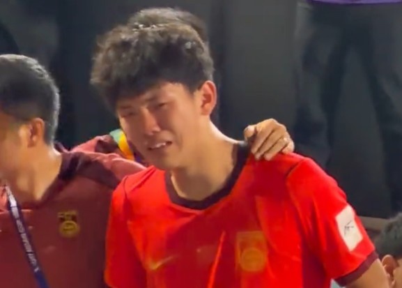 U17亞洲杯決賽：國(guó)少讓三追二2-3惜敗日本，趙松源謝晉賽后淚崩