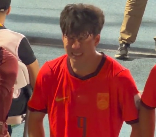 U17亞洲杯決賽：國(guó)少讓三追二2-3惜敗日本，趙松源謝晉賽后淚崩
